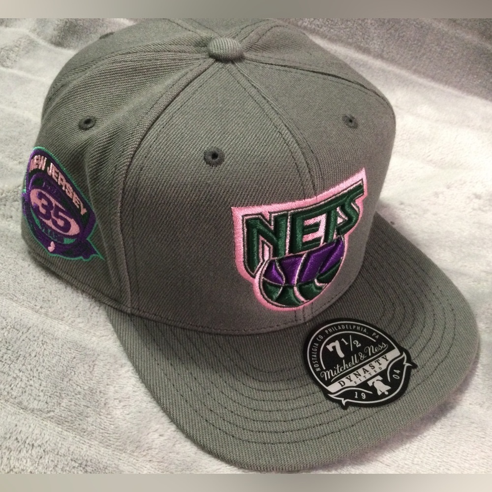 Mitchell & Ness New Jersey Nets 35 Years Gray Fitted Hat Size 7 1/2